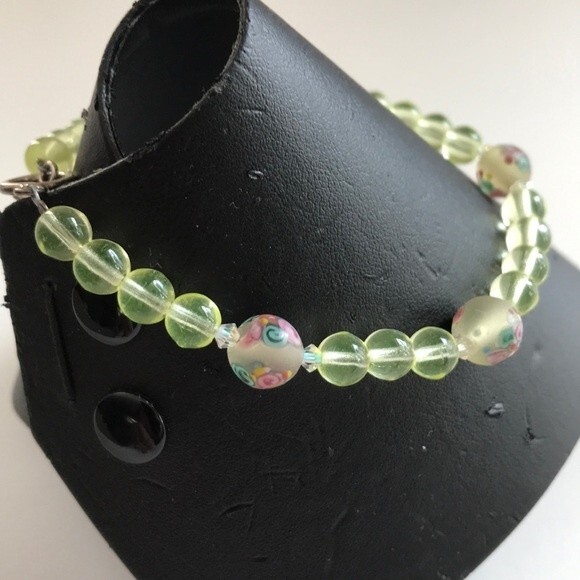 Vintage Hand Painted Flower Frosted Glass Beads Lemon Silver Clasp Bracelet 8 In - Picture 3 of 8